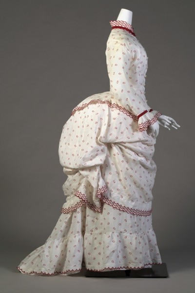 Suknia dzienna 1885 z Kent State University Museum