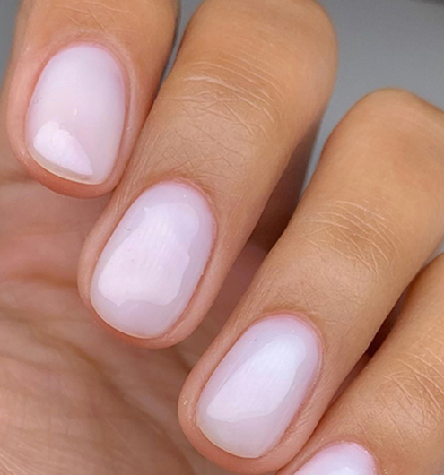 Milky nails manicure paznokcie